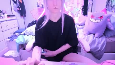 GreenEyedLovexo online show from March 1, 4:44 pm