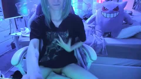 GreenEyedLovexo online show from April 26, 2:26 pm