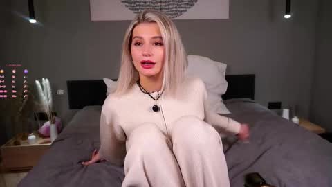 Kelly online show from January 13, 1:04 pm