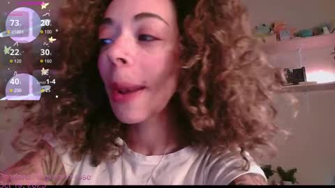 Snapshot of gunzinrose chatting on October 19, 4:09 pm Kylie online show from October 19, 4:09 pm