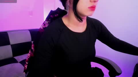 Snapshot of gwenhazel chatting on October 7, 11:25 am gwenhazel online show from October 7, 11:25 am