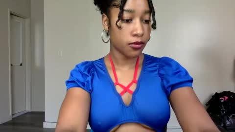 Snapshot of gyalxoxo chatting on October 31, 4:00 pm gyalxoxo online show from October 31, 4:00 pm