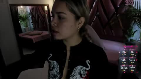 Snapshot of haelycute chatting on March 9, 5:06 pm Haely online show from March 9, 5:06 pm