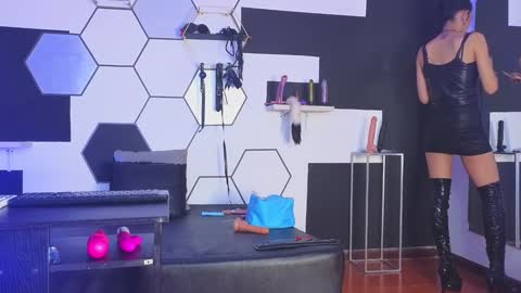 haileycat_ online show from January 27, 3:04 am