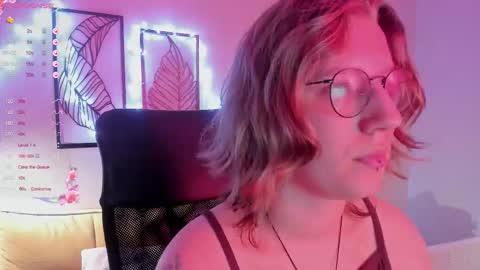 Hailey online show from November 22, 9:34 am