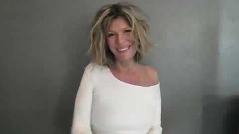 Hailey online show from April 19, 6:10 pm