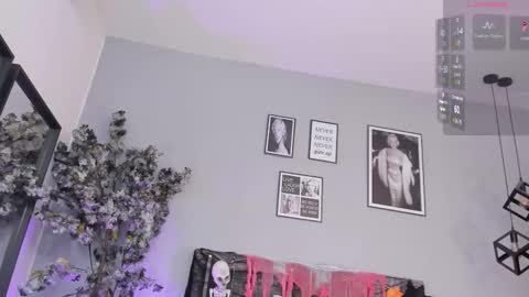 Snapshot of haileystonei chatting on October 17, 11:46 am Hailey online show from October 17, 11:46 am