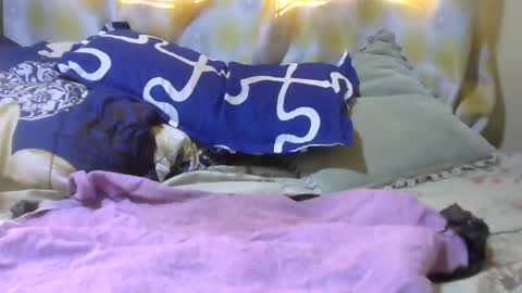 Snapshot of hairypussybigassy001 chatting on January 25, 5:40 am hairypussybigassy001 online show from January 25, 5:40 am