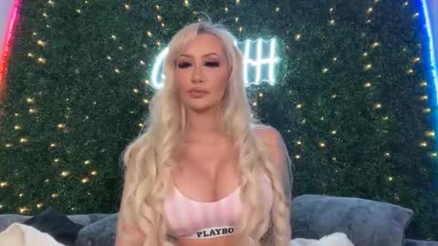 Halia Hill online show from April 12, 8:55 pm