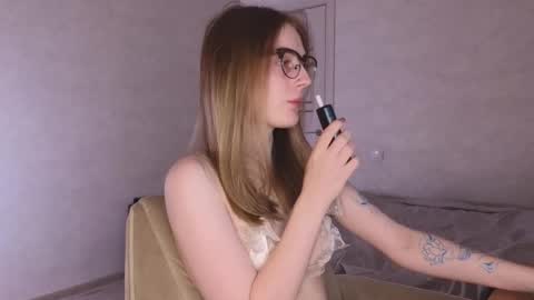 Nellie online show from November 1, 2:59 am