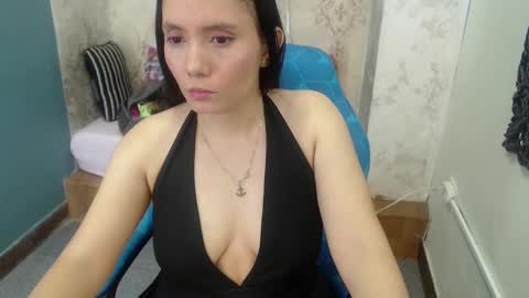 Hallie online show from October 18, 2:03 am