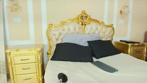 Hallie Stone online show from February 4, 2:09 pm