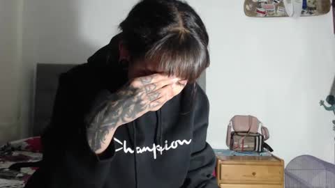 Hanya online show from December 12, 2:37 am