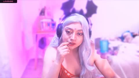 Hana Hyuga .   Please help me reach 200 thumbs up online show from October 25, 2:41 am