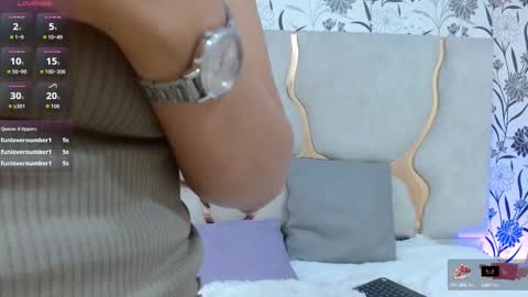 Snapshot of hanaa_tay chatting on September 13, 2:14 pm hanaa_tay online show from September 13, 2:14 pm