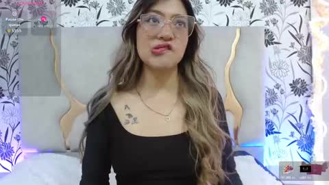 Snapshot of hanaa_tay chatting on October 6, 11:27 am hanaa_tay online show from October 6, 11:27 am