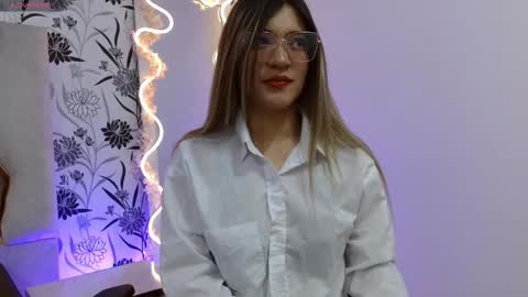 Snapshot of hanaa_tay chatting on September 29, 11:37 am hanaa_tay online show from September 29, 11:37 am