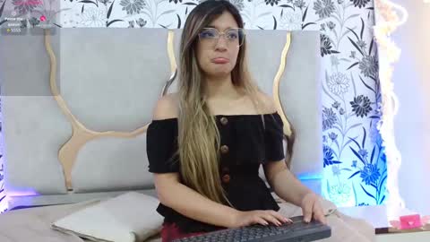 Snapshot of hanaa_tay chatting on September 30, 11:38 am hanaa_tay online show from September 30, 11:38 am