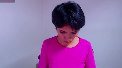 Snapshot of hanna_chloe chatting on December 13, 9:30 pm Sara online show from December 13, 9:30 pm