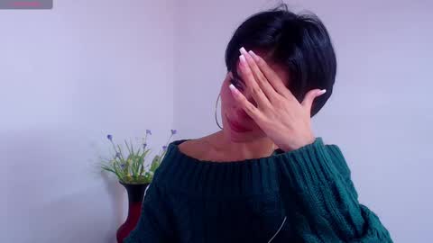 Snapshot of hanna_chloe chatting on February 10, 4:47 pm Sara online show from February 10, 4:47 pm