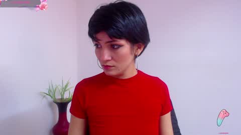 Snapshot of hanna_chloe chatting on December 24, 2:12 pm Sara online show from December 24, 2:12 pm
