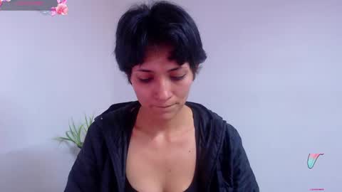 Snapshot of hanna_chloe chatting on December 20, 6:13 pm Sara online show from December 20, 6:13 pm