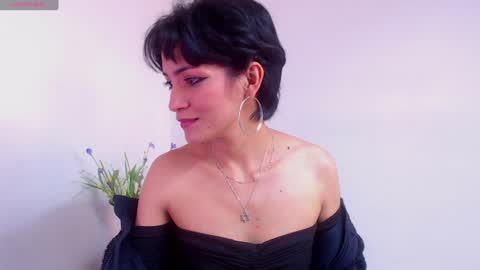 Snapshot of hanna_chloe chatting on January 31, 6:36 pm Sara online show from January 31, 6:36 pm