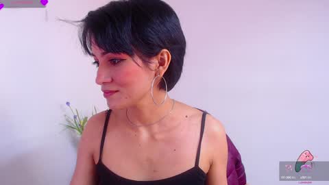 Snapshot of hanna_chloe chatting on January 17, 3:22 pm Sara online show from January 17, 3:22 pm