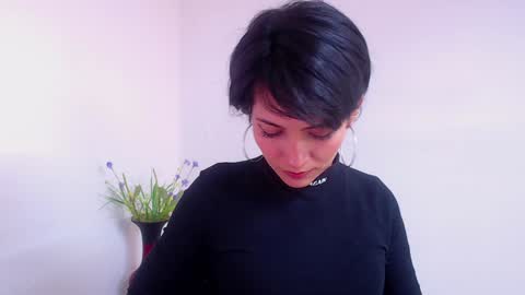 Snapshot of hanna_chloe chatting on January 20, 5:27 pm Sara online show from January 20, 5:27 pm