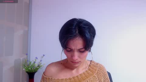 Snapshot of hanna_chloe chatting on February 19, 5:27 pm Sara online show from February 19, 5:27 pm