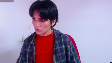 Snapshot of hanna_chloe chatting on January 8, 4:33 pm Sara online show from January 8, 4:33 pm