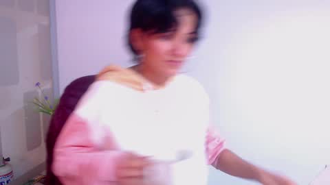 Snapshot of hanna_chloe chatting on March 6, 4:17 pm Sara online show from March 6, 4:17 pm