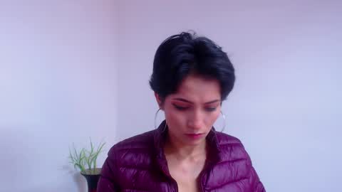 Snapshot of hanna_chloe chatting on December 18, 4:28 pm Sara online show from December 18, 4:28 pm