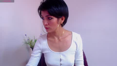 Snapshot of hanna_chloe chatting on January 21, 4:37 pm Sara online show from January 21, 4:37 pm