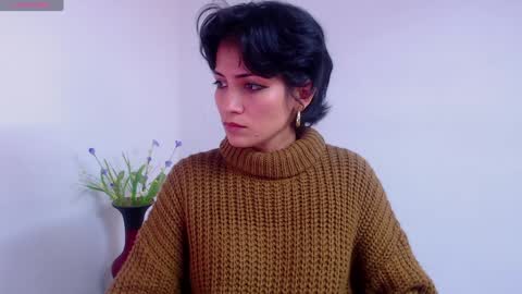 Snapshot of hanna_chloe chatting on February 5, 5:21 pm Sara online show from February 5, 5:21 pm