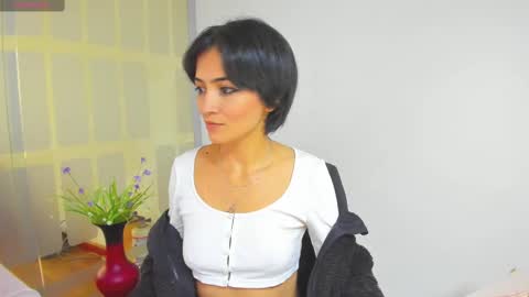 Snapshot of hanna_chloe chatting on February 21, 6:15 pm Sara online show from February 21, 6:15 pm