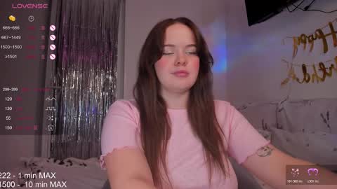 hanna montanas online show from December 5, 6:09 pm