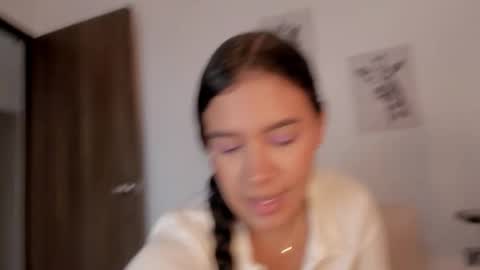 HANNA online show from November 12, 6:06 pm