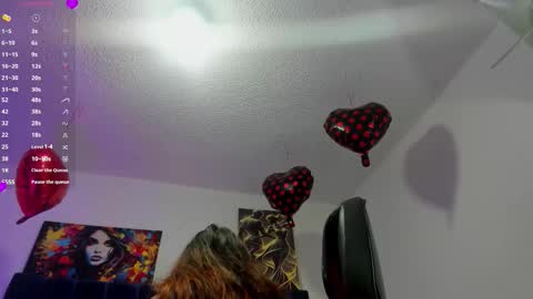 Hanna online show from December 2, 1:02 pm