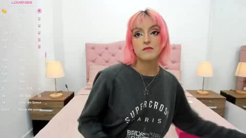 Hannah online show from April 10, 7:53 pm