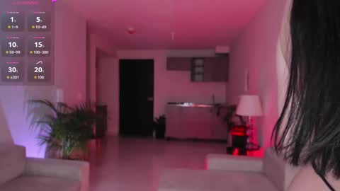 Hannah online show from November 21, 11:07 pm