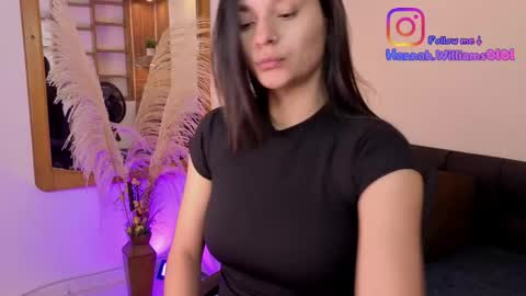 Hannah Williams online show from February 19, 2:44 am