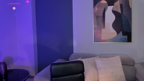 HANNAH J online show from February 21, 1:34 pm