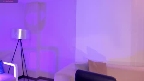 HANNAH J online show from September 14, 6:39 pm