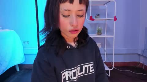 Hannah online show from February 24, 12:26 pm