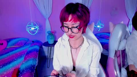 Hannah online show from January 28, 12:43 pm