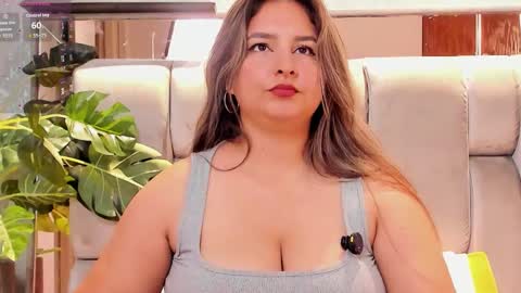 HANA  online show from November 15, 9:49 pm