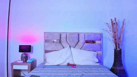 hannarodrigueez online show from April 10, 8:26 pm