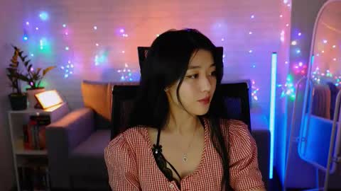 hannarosie online show from December 14, 6:46 pm