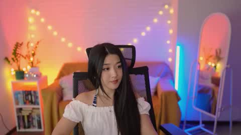 hannarosie online show from March 28, 5:45 pm